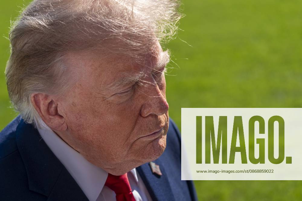 President Donald Trump speaks to the media before departing on Marine One from the South Lawn of the White House..Trump was enroute to a campaign event in San Antonio, Texas. Washington USA - ZUMAs197 20261007_aaa_s197_165