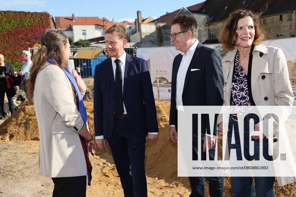 Erster Spatenstich: Baustart für das Sorbisches Wissensforum in Bautzen Bautzen, 7. Oktober 2026. Mit dem feierlichen ersten Spatenstich haben heute in Bautzen die Bauarbeiten für das Sorbisches Wissensforum begonnen. Das rund 50 Millionen Euro teure Großprojekt auf dem historischen Lauenareal gilt als der bisher bedeutendste Meilenstein der Stiftung für das sorbische Volk und wird vollständig über Mittel aus dem sächsischen Strukturwandel finanziert. Bis zur geplanten Fertigstellung im Jahr 2030 entsteht ein moderner, multifunktionaler Gebäudekomplex nach Plänen des Münchner Architekturbüros bogevischs buero. Der Neubau wird zwei der wichtigsten sorbischen Institutionen unter einem Dach vereinen: das Sorbisches Museum mit einer