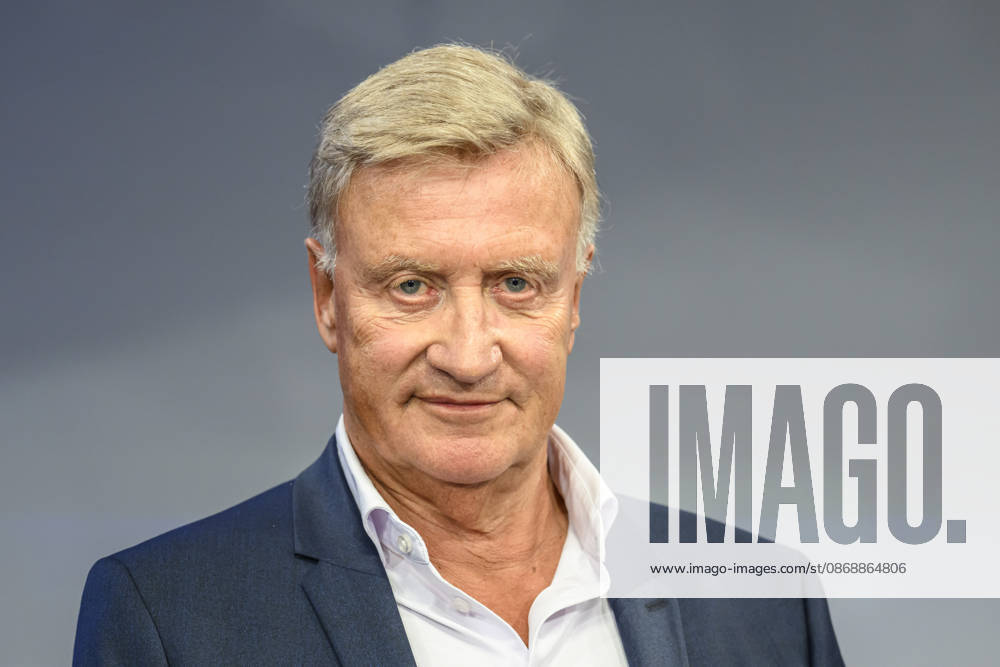Pictured, from left: Ole von Beust, CDU, former First Mayor of Hamburg, GER; Berlin, studio, guest on Maischberger, political talk show, TV, program, with host Sandra Maischberger, Das Erste, from Adlershof, Am Studio 20, October 7, 2026,