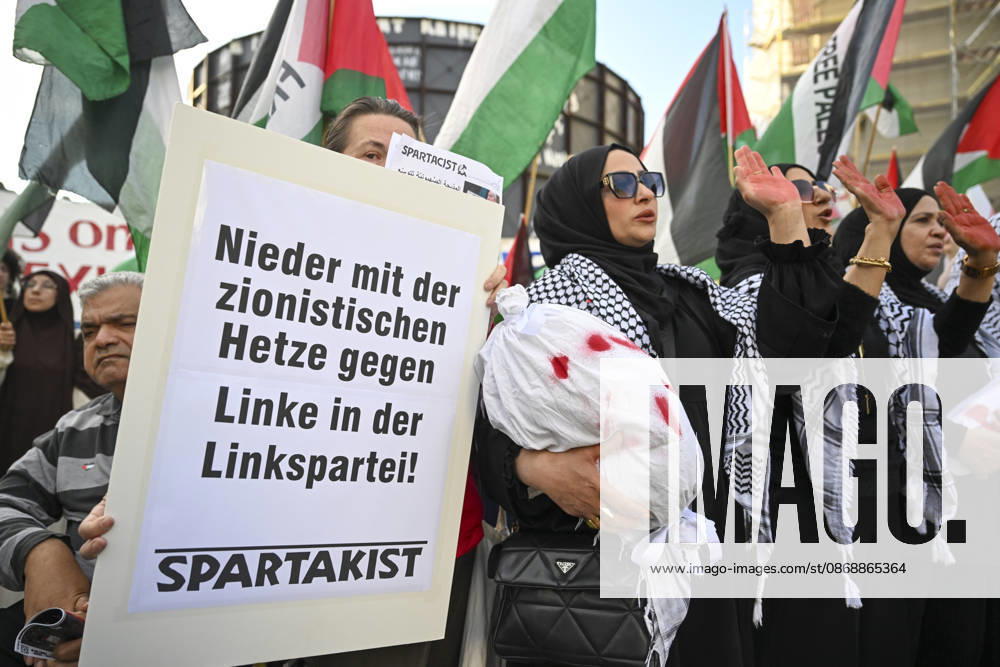 Police in Berlin intervened in demonstrations in support of Palestinians BERLIN, GERMANY - OCTOBER 7: Demonstrators hold toy dolls wrapped in white shrouds to symbolize Palestinian children killed in Israeli attacks, during a pro-Palestine rally organized by Palestinian associations at the intersection of Zimmer and Friedrich streets in Berlin, Germany on October 7, 2026. Halil Sagirkaya Anadolu Berlin Germany. Editorial use only. Please get in touch for any other usage.