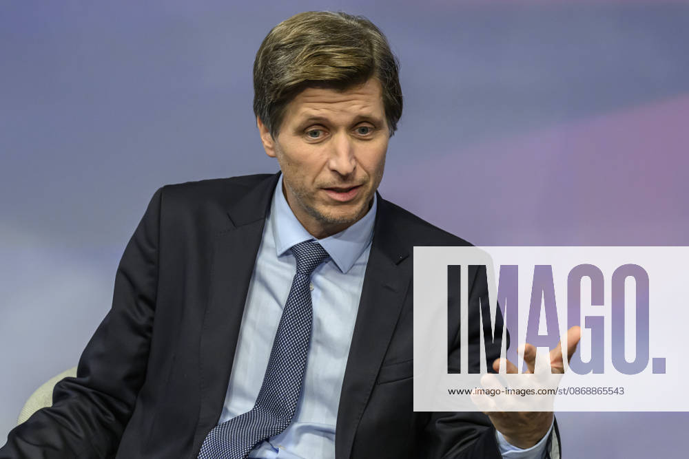 Pictured from left: Moritz Schularick, economist, GER, Berlin, studio, guest on Maischberger, political talk show, TV, program, with host Sandra Maischberger, Das Erste, from Adlershof, Am Studio 20, October 7, 2026,