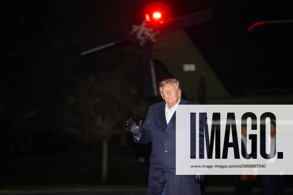 President DONALD TRUMP walks across the South Lawn of the White House after arriving aboard Marine One following a trip to San Antonio, Texas, where he attended a campaign rally ahead of the November midterm elections. Washington United States - ZUMAk206 20261008_znp_k206_002