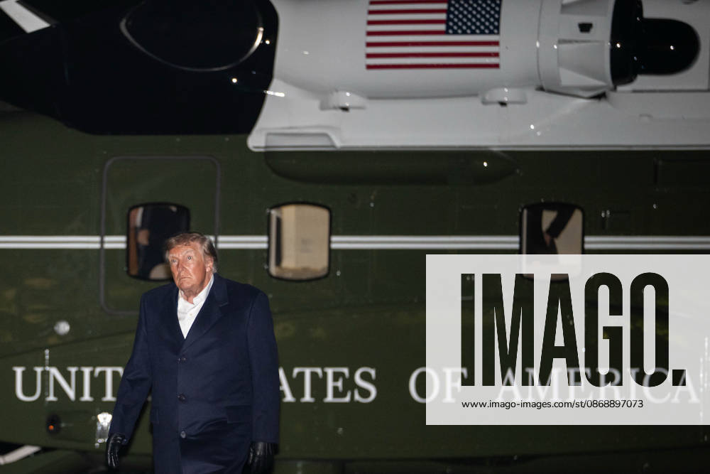 President DONALD TRUMP walks across the South Lawn of the White House after arriving aboard Marine One following a trip to San Antonio, Texas, where he attended a campaign rally ahead of the November midterm elections. Washington United States - ZUMAk206 20261008_znp_k206_006
