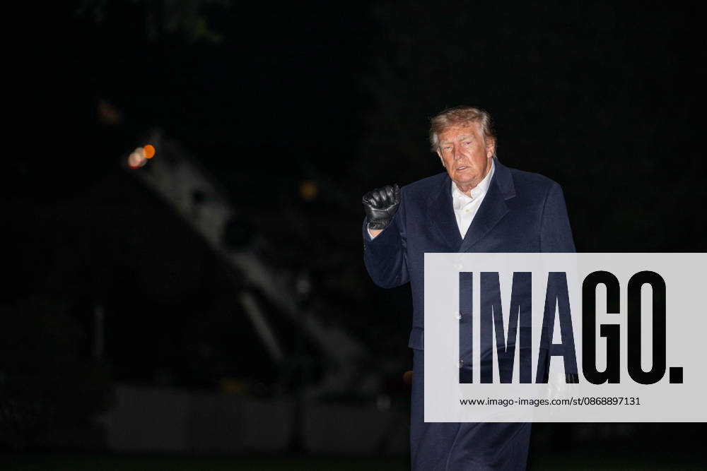 President DONALD TRUMP walks across the South Lawn of the White House after arriving aboard Marine One following a trip to San Antonio, Texas, where he attended a campaign rally ahead of the November midterm elections. Washington United States - ZUMAk206 20261008_znp_k206_013