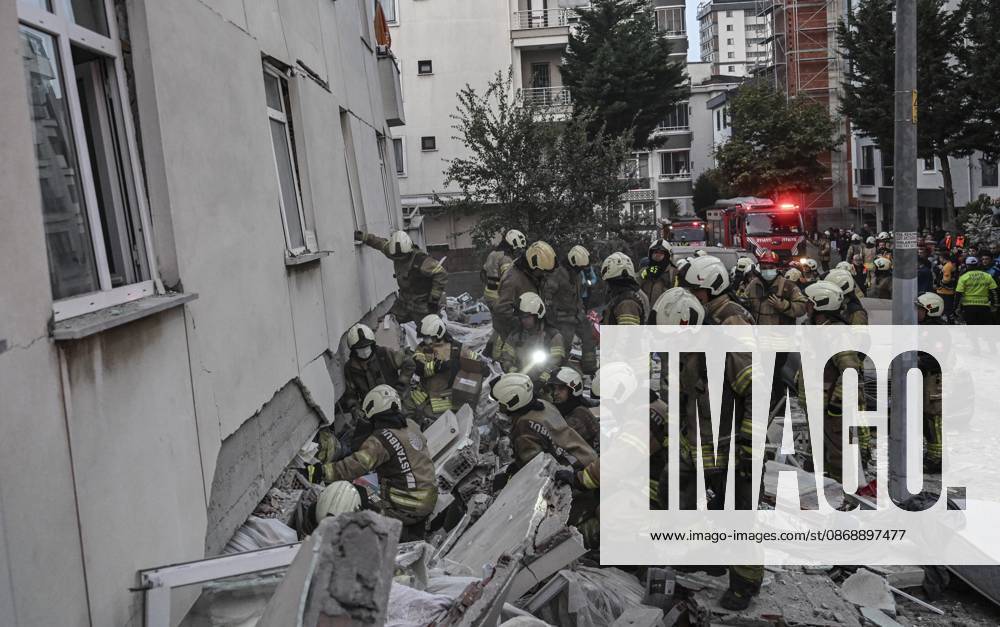 Partial collapse occurs in 7-story building in Istanbul s Maltepe district ISTANBUL, TURKIYE - OCTOBER 8: Search and rescue teams continue efforts to locate and rescue people trapped under the rubble as an injured person is taken to a hospital by ambulance after the lower floors of a seven-story building partially collapse in the Maltepe district of Istanbul, Turkiye, on October 8, 2026. Murat Sengul Anadolu Istanbul Turkey. Editorial use only. Please get in touch for any other usage.