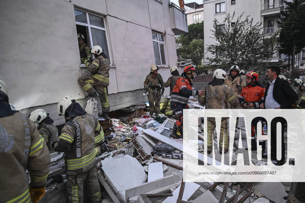 Partial collapse occurs in 7-story building in Istanbul s Maltepe district ISTANBUL, TURKIYE - OCTOBER 8: Search and rescue teams continue efforts to locate and rescue people trapped under the rubble as an injured person is taken to a hospital by ambulance after the lower floors of a seven-story building partially collapse in the Maltepe district of Istanbul, Turkiye, on October 8, 2026. Murat Sengul Anadolu Istanbul Turkey. Editorial use only. Please get in touch for any other usage.