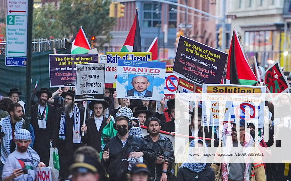 Pro-Palestinians rally outside City Hall NEW YORK, UNITED STATES - OCTOBER 07: Pro-Palestinian Americans rally outside City Hall and march to Union Square in New York, United States, on October 7, 2026, marking the anniversary of the October 7 attacks on Gaza. Selcuk Acar Anadolu New York United States. Editorial use only. Please get in touch for any other usage.