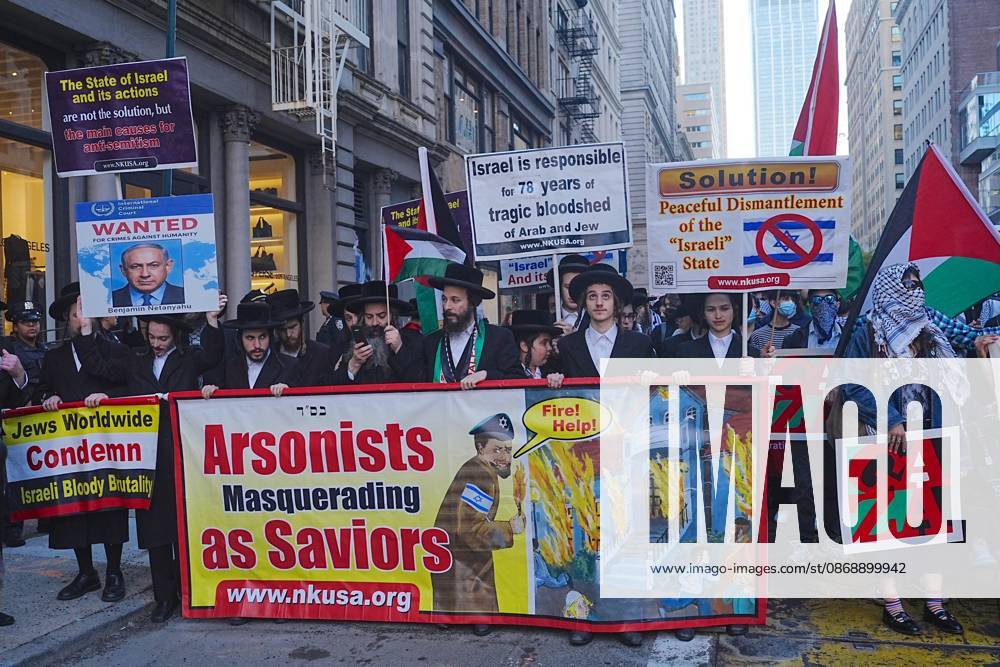 Pro-Palestinians rally outside City Hall NEW YORK, UNITED STATES - OCTOBER 07: Pro-Palestinian Americans rally outside City Hall and march to Union Square in New York, United States, on October 7, 2026, marking the anniversary of the October 7 attacks on Gaza. Selcuk Acar Anadolu New York United States. Editorial use only. Please get in touch for any other usage.
