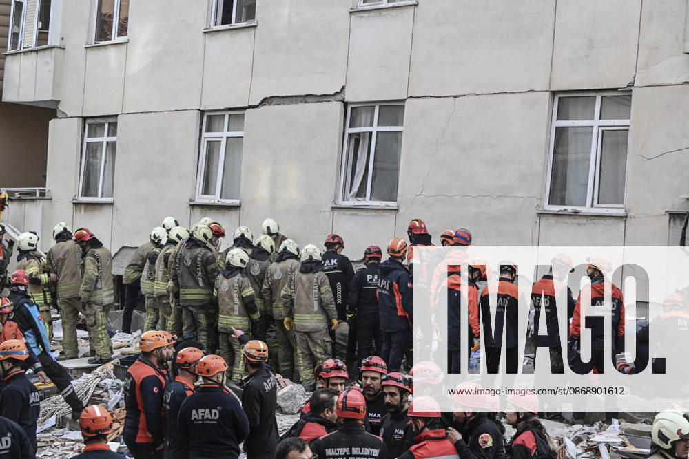 Partial collapse occurs in 7-story building in Istanbul s Maltepe district ISTANBUL, TURKIYE - OCTOBER 08: Search and rescue teams conduct operations at the site of a seven-story building that partially collapsed in the Maltepe district of Istanbul, Turkiye, on October 08, 2026. Search and rescue efforts are ongoing following the collapse of several floors of the building. Five people have been rescued alive from the rubble and taken to hospitals, while 10 others have been safely evacuated from the upper floors. Seven people are believed to remain trapped under the debris, with rescue teams establishing contact with four of them. Murat Sengul Anadolu Istanbul Turkey. Editorial use only. Please get in touch for any other usage.