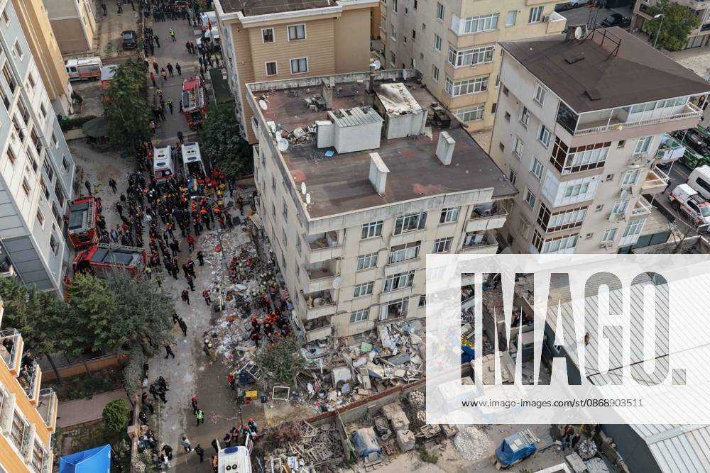 Partial collapse occurs in 7-story building in Istanbul s Maltepe district ISTANBUL, TURKIYE - OCTOBER 8: Search and rescue personnel, including firefighters, AFAD, UMKE, and police teams, operate at the site of a partial building collapse in the Cevizli neighborhood of Maltepe district, Istanbul, Turkiye on October 8, 2026. Trapped residents on the unaffected upper floors were evacuated while emergency teams initiated search and rescue efforts beneath the collapsed lower levels. Alperen Baran Metecan Anadolu Istanbul Turkey. Editorial use only. Please get in touch for any other usage.