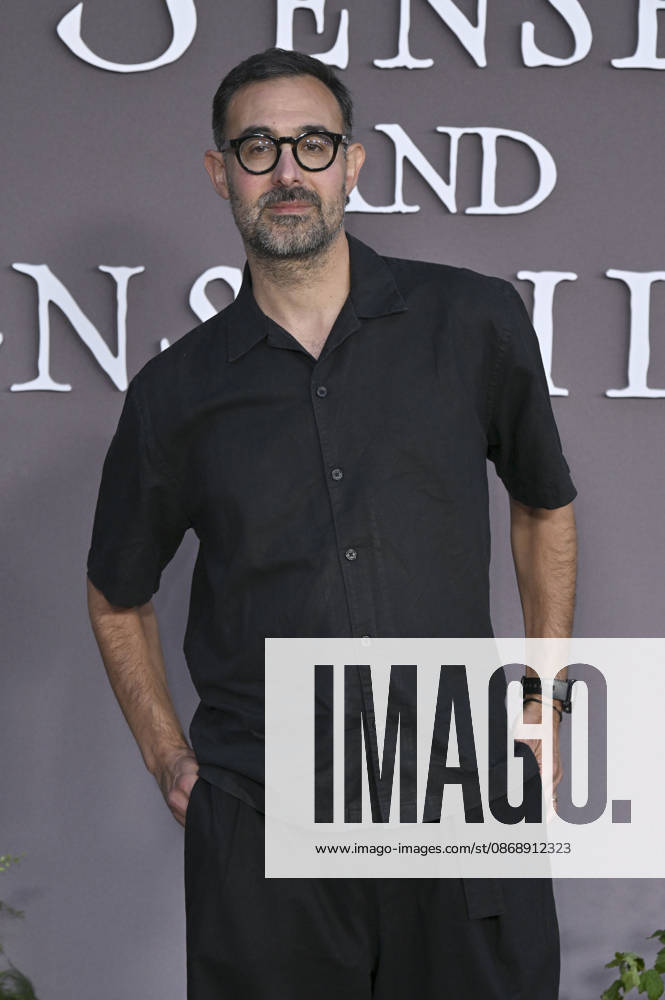 Roger Goula at the premiere of the movie *Sense and Sensibility* at the United Theater in Los Angeles, October 7, 2026 Foto:xD.xStarbuckx xFuturexImagex sensuality_6027