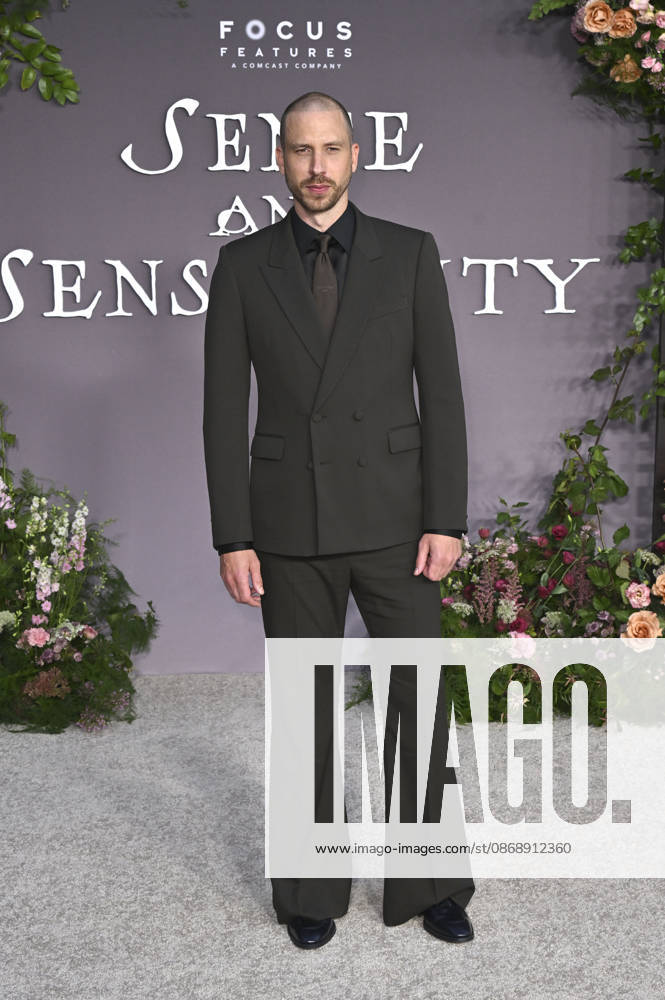Herbert Nordrum at the premiere of the movie *Sense and Sensibility* at the United Theater in Los Angeles, October 7, 2026 Foto:xD.xStarbuckx xFuturexImagex sensuality_6043