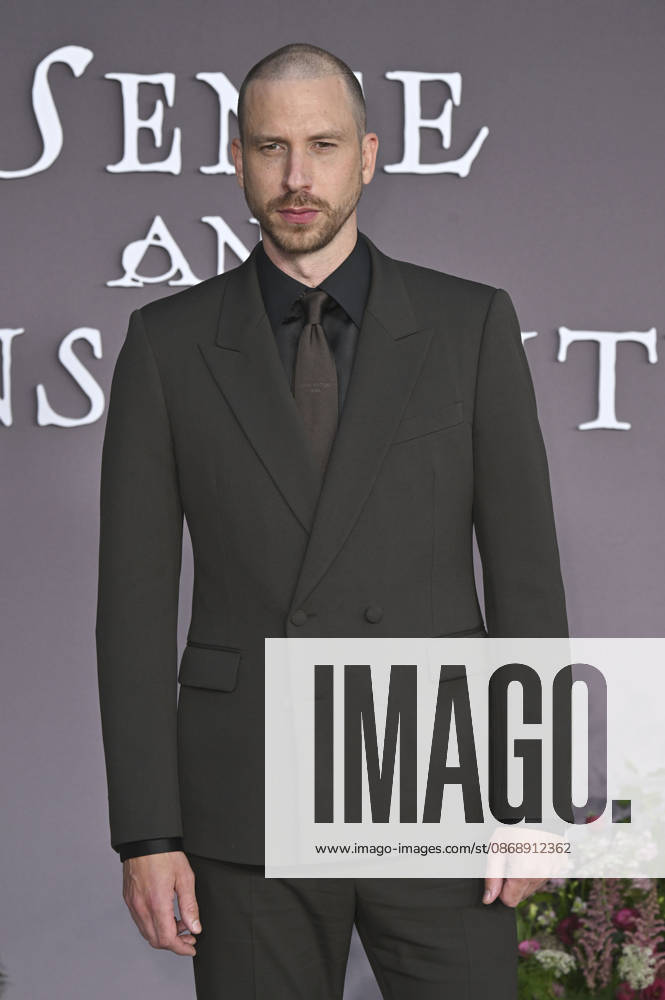 Herbert Nordrum at the premiere of the movie *Sense and Sensibility* at the United Theater in Los Angeles, October 7, 2026 Foto:xD.xStarbuckx xFuturexImagex sensuality_6044