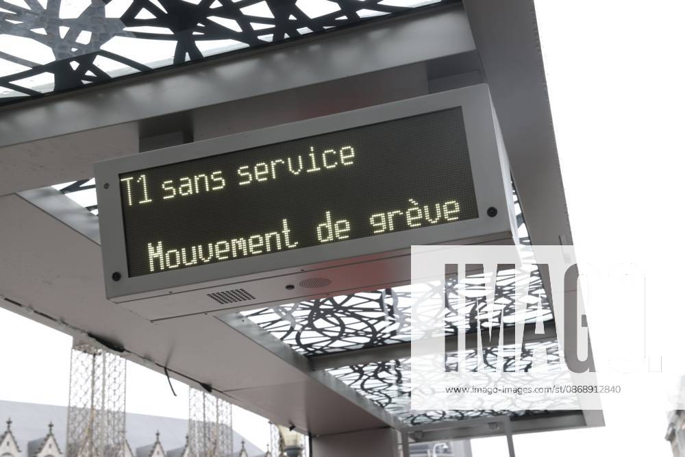 A TEC sign announces that a tram is not running during a protest against education reforms and budget cuts, on Thursday 8 October 2026 in Liege. For several days protests turned violent, mainly due to rioters who vandalize the city centre and face police. The city of Liege announced a ban of gathering of more than three minors on public space, unless with a responsible adult, to prevent the gathering of rioters who have nothing to do with the original movement. BRUNOxFAHY 189129352