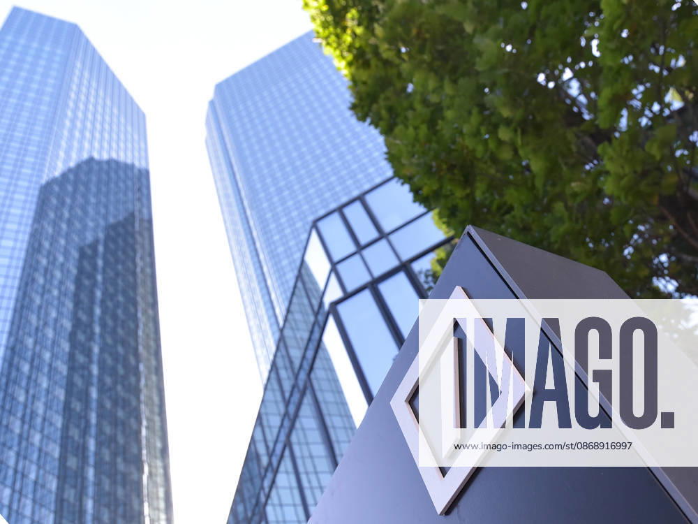 Towers of the Deutsche Bank Headquarters in Frankfurt, Twin Skyscrapers, Frankfurt am Main