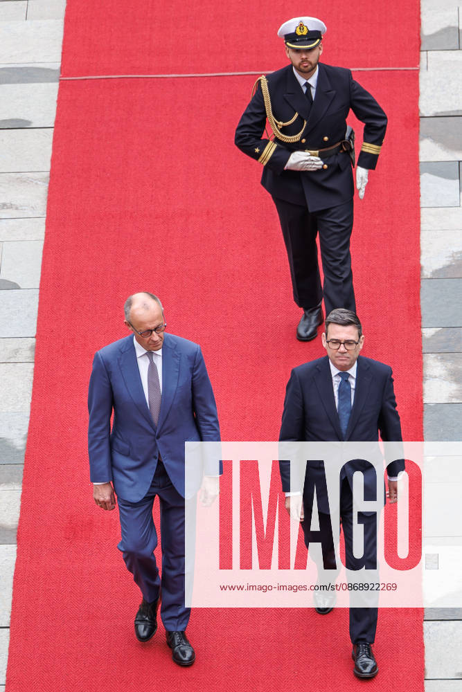 Welcome for the Prime Minister of the United Kingdom of Great Britain Welcome for Andrew Burnham, Prime Minister of the United Kingdom of Great Britain and Northern Ireland, by Federal Chancellor Friedrich Merz (CDU) in Berlin on October 8, 2026 Berlin, Berlin, Germany, Federal Chancellery