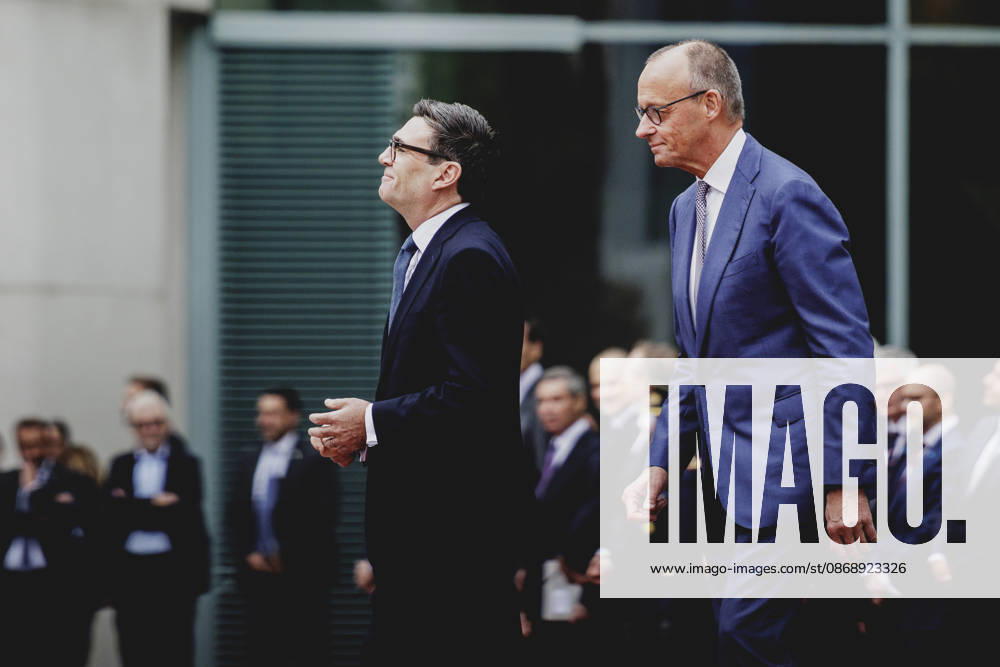 R. L. Friedrich Merz of the CDU, Chancellor of Germany, and Andrew Burnham, Prime Minister of the United Kingdom, photographed during a reception with military honors at the Federal Chancellery in Berlin, October 8, 2026, Berlin, Germany