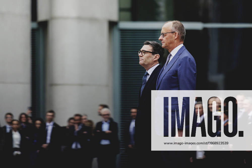 R. L. Friedrich Merz (CDU), Chancellor of Germany, and Andrew Burnham, Prime Minister of the United Kingdom, photographed during a reception with military honors at the Federal Chancellery in Berlin, October 8, 2026, Berlin, Germany