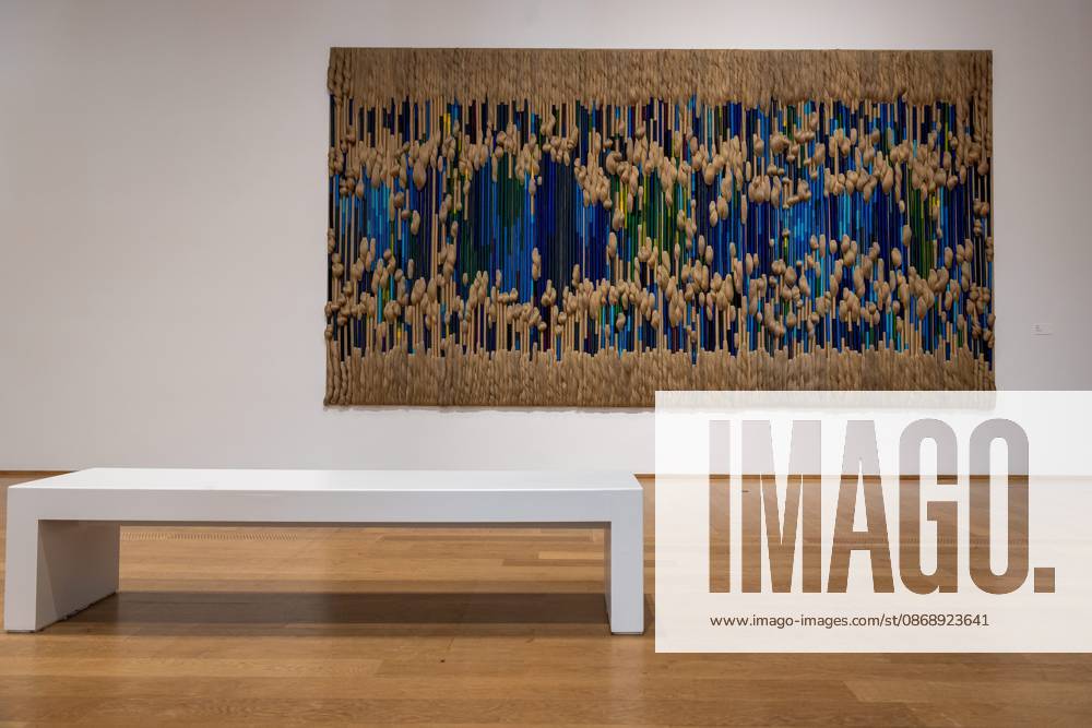 Exhibition Au dela by Sheila Hicks PHOTOPQR VOIX DU NORD FLORENT MOREAU October 8, 2026 LILLE October 8, 2026 The exhibition Au dela by artist Sheila Hicks, is on view at the Palais des Beaux-Arts PHOTO FLORENT MOREAU LA VOIX DU NORD LILLE, FRANCE, OCTOBER 8, 2026 Sheila Hicks – Beyond exhibition at the Palais des Beaux Arts in Lille The internationally renowned American artist presents a new installation in the museum’s atrium, exploring textile fiber through monumental works created especially for the space HAUTS-DE-FRANCE France