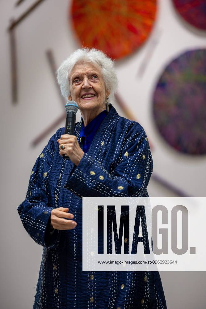 Exhibition Au Dela by Sheila Hicks PHOTOPQR VOIX DU NORD FLORENT MOREAU October 8, 2026, Lille October 8, 2026, Artist Sheila Hicks at the Palais des Beaux-Arts, where she is presenting her exhibition Beyond PHOTO FLORENT MOREAU LA VOIX DU NORD LILLE, FRANCE, OCTOBER 8, 2026 Sheila Hicks – Beyond exhibition at the Palais des Beaux Arts in Lille The internationally renowned American artist presents a new installation in the museum’s atrium, exploring textile fiber through monumental works created especially for the space HAUTS-DE-FRANCE, France