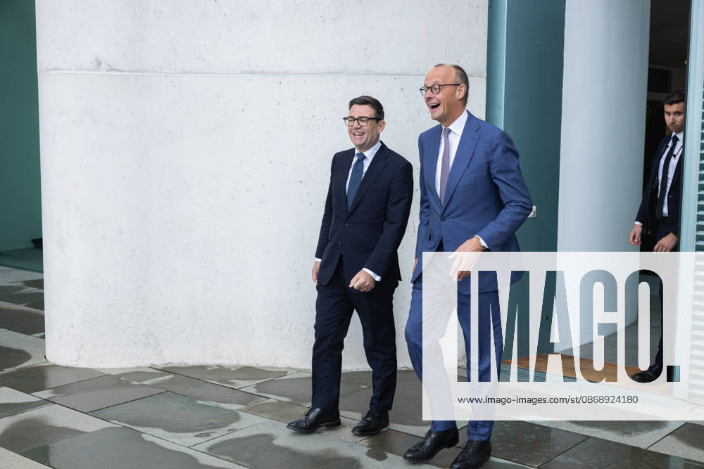 Chancellor Merz Welcomes British Prime Minister Burnham Germany, Berlin, October 8, 2026 Chancellor Friedrich Merz (CDU) welcomes Andrew Burnham, Prime Minister of the United Kingdom of Great Britain and Northern Ireland, on his inaugural visit to the Federal Chancellery