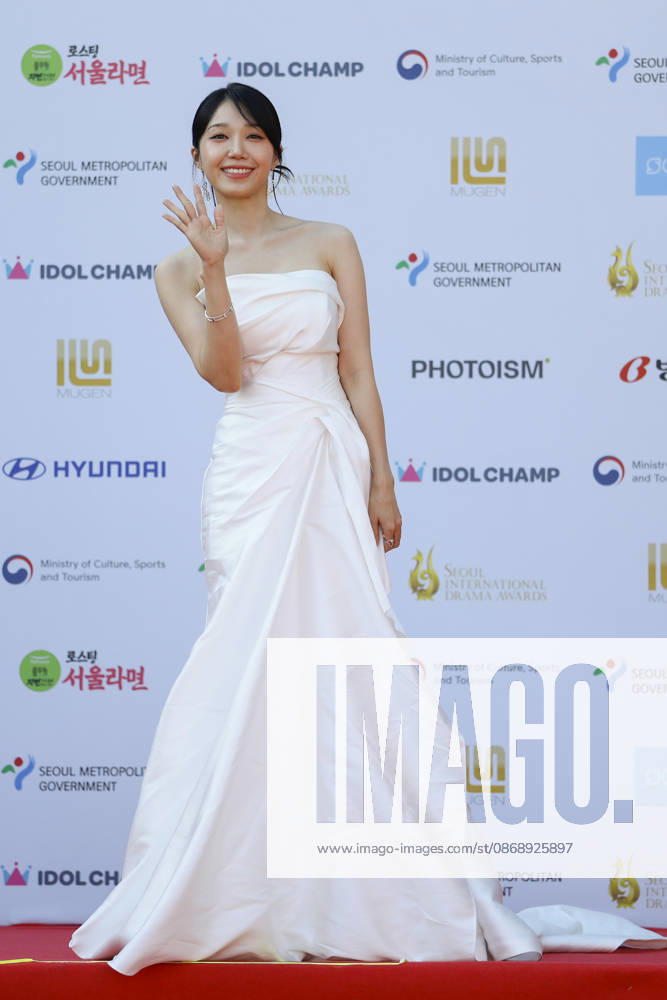Red carpet at Seoul Drama Awards in South Korea South Korean singer and actress Jeong Eun-ji poses for photos on the red carpet during the 21st Seoul International Drama Awards in Seoul, South Korea, on October 08, 2026. Seoul South Korea