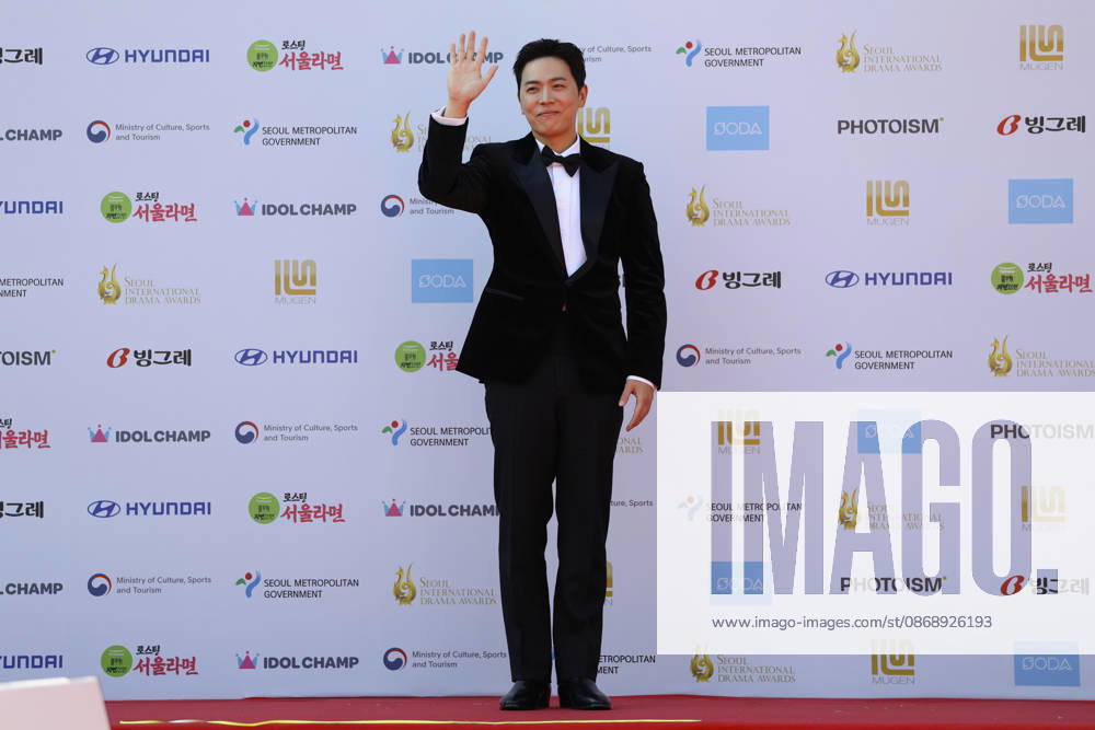 Red carpet at Seoul Drama Awards in South Korea South Korean actor Lee Dong-ha poses for photos on the red carpet during the 21st Seoul International Drama Awards in Seoul, South Korea, on October 08, 2026. Seoul South Korea