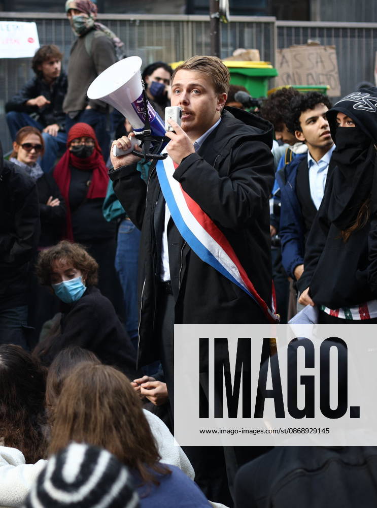 Catholic Institute of Paris and Paris-Panthéon-Assas Louis Boyard Protest - Paris Left-wing La France Insoumise (LFI) MP Louis Boyard speaks with a megaphone amid a blockade action near a building of the Pantheon Assas University during a student demonstration in Paris, on October 8, 2026, as part of a nationwide protest movement over learning conditions. Photo by Raphael Lafargue ABACAPRESS.COM Paris France