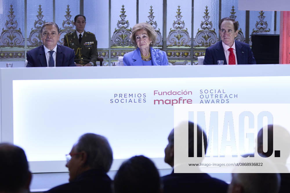 QUEEN SOFIA attends Mapfre Foundation Social awards Madrid Spain - ZUMAc260 20261008_zep_c260_005