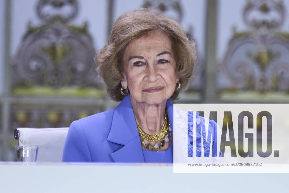 QUEEN SOFIA attends Mapfre Foundation Social awards Madrid Spain - ZUMAc260 20261008_zep_c260_010