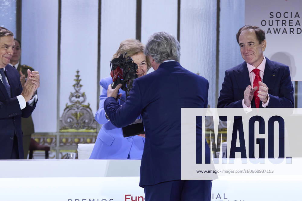 QUEEN SOFIA attends Mapfre Foundation Social awards Madrid Spain - ZUMAc260 20261008_zep_c260_011