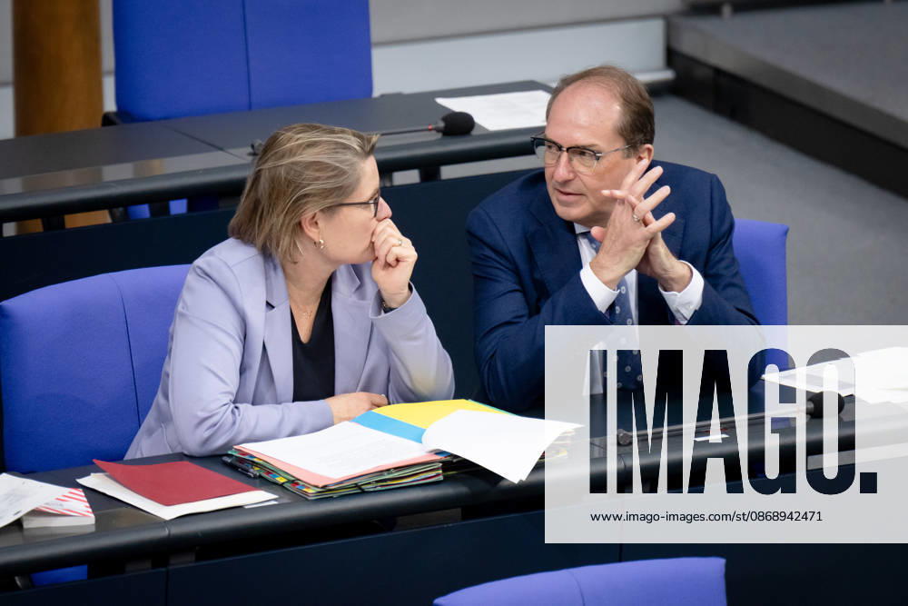Alexander Dobrindt, Federal Minister of the Interior; Stefanie Hubig, Federal Minister of Justice and Consumer Protection; Reichstag Building; Bundestag; session week; Alexander Dobrindt, Federal Minister of the Interior; Stefanie Hubig, Federal Minister of Justice and Consumer Protection; Berlin, Berlin, GER