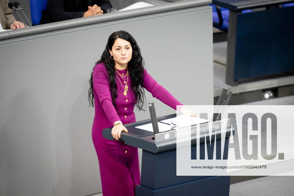 Bundestag, Lamya Kaddor, Alliance 90 The Greens, Reichstag Building, Bundestag, session week, Lamya Kaddor, Alliance 90 The Greens, Berlin, Berlin, GER