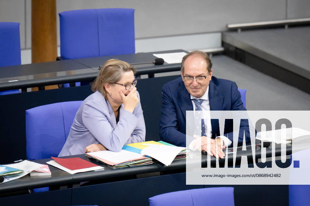 Alexander Dobrindt, Federal Minister of the Interior; Stefanie Hubig, Federal Minister of Justice and Consumer Protection; Reichstag Building; Bundestag; session week; Alexander Dobrindt, Federal Minister of the Interior; Stefanie Hubig, Federal Minister of Justice and Consumer Protection; Berlin, Berlin, GER