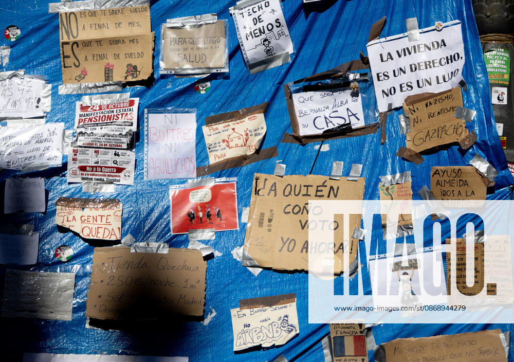 The protesters at Sol maintain their demands regarding housing. Banners at the housing protest camp in Puerta del Sol, on October 8, 2026, in Madrid, Spain. The encampment at Sol has spilled over into the square, and the protesters are maintaining their demands against evictions and exorbitant rents. The Official State Gazette (BOE) published yesterday, October 7, the new version of the housing and rent decrees that the Council of Ministers had approved the previous day OCTOBER 8, 2026, Madrid, Spain