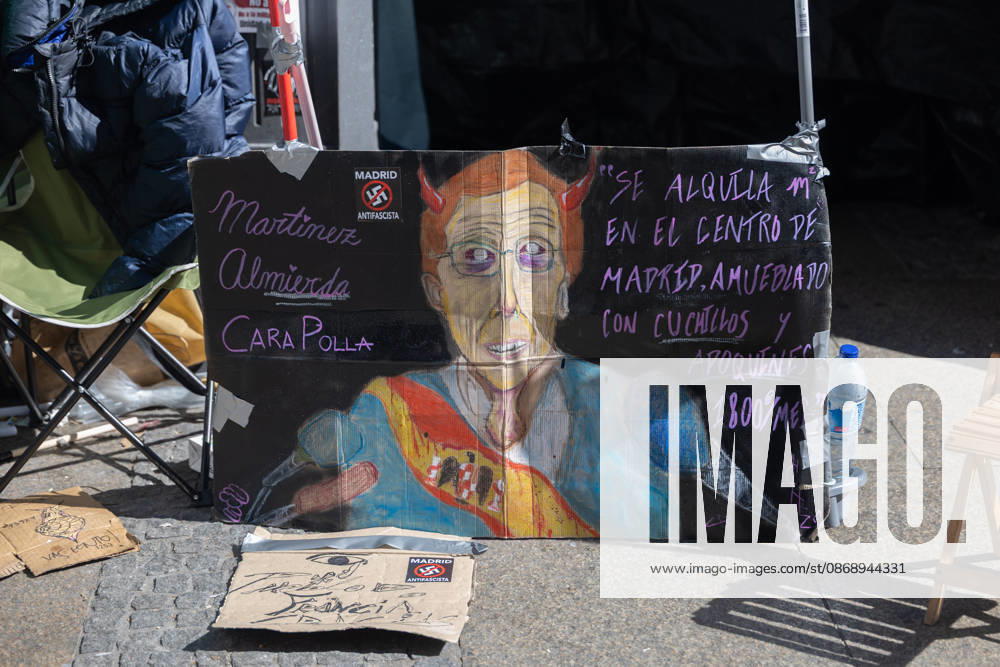 The protesters at Sol maintain their demands regarding housing. Banners at the housing protest camp in Puerta del Sol, on October 8, 2026, in Madrid, Spain. The encampment at Sol has spilled over into the square, and the protesters are maintaining their demands against evictions and exorbitant rents. The Official State Gazette (BOE) published yesterday, October 7, the new version of the housing and rent decrees that the Council of Ministers had approved the previous day OCTOBER 8, 2026, Madrid, Spain
