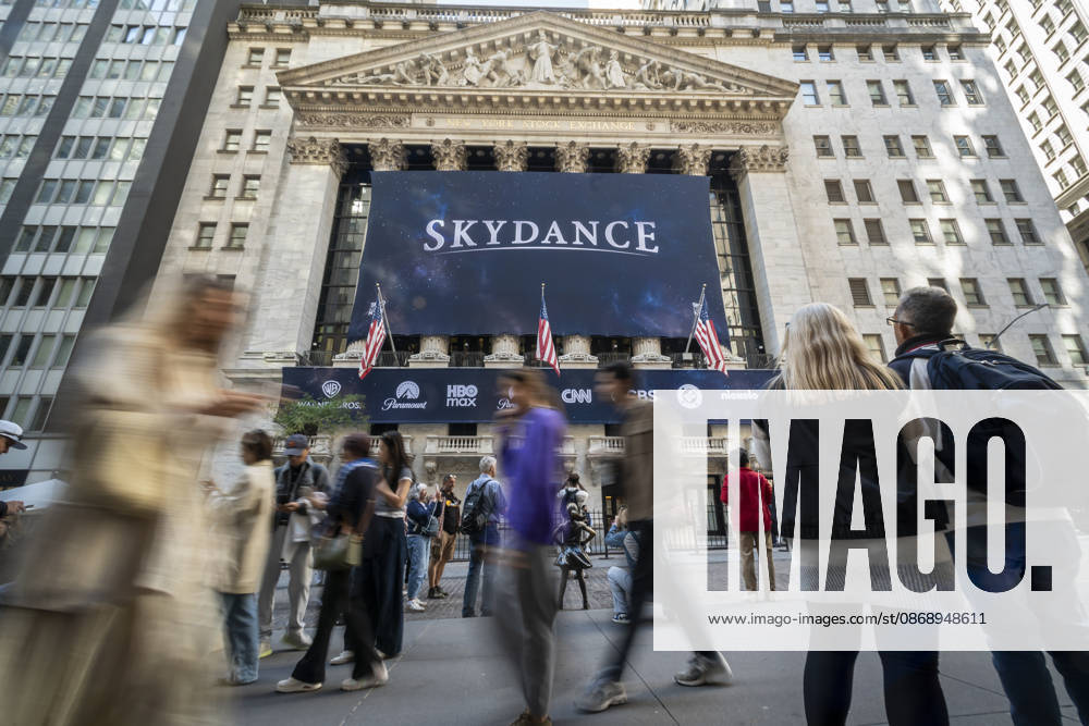 Skydance at the NYSE The New York Stock Exchange is decorated with a banner for Skydance on Thursday, October 8, 2026 celebrating it listing from NASDAQ to the NYSE following its acquisition of Warner Bros. Discovery.. ( RichardxB.xLevine
