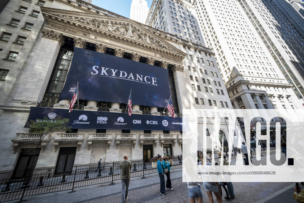 Skydance at the NYSE The New York Stock Exchange is decorated with a banner for Skydance on Thursday, October 8, 2026 celebrating it listing from NASDAQ to the NYSE following its acquisition of Warner Bros. Discovery.. ( RichardxB.xLevine