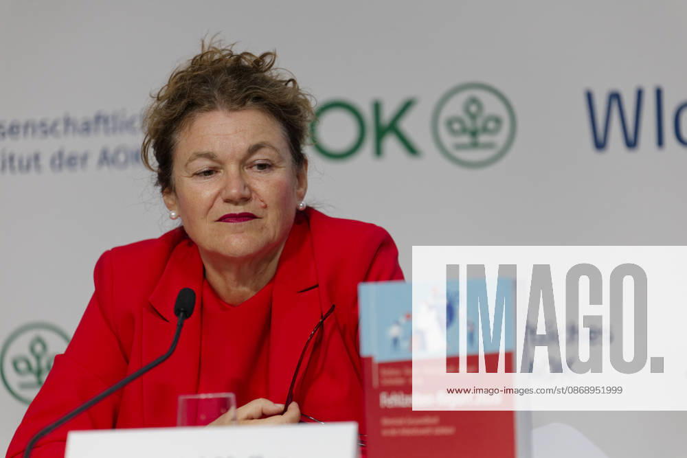 AOK Absenteeism Report 2026 Presented October 8, 2026, Germany, Berlin Press Conference: Absenteeism Report 2026 by the AOK Federal Association and the AOK Scientific Institute (WIsO). Pictured: Prof. Dr. med. Steffi G. Riedel-Heller, MPH, Director of the Institute for Social Medicine, Occupational Medicine, and Public Health at the University o