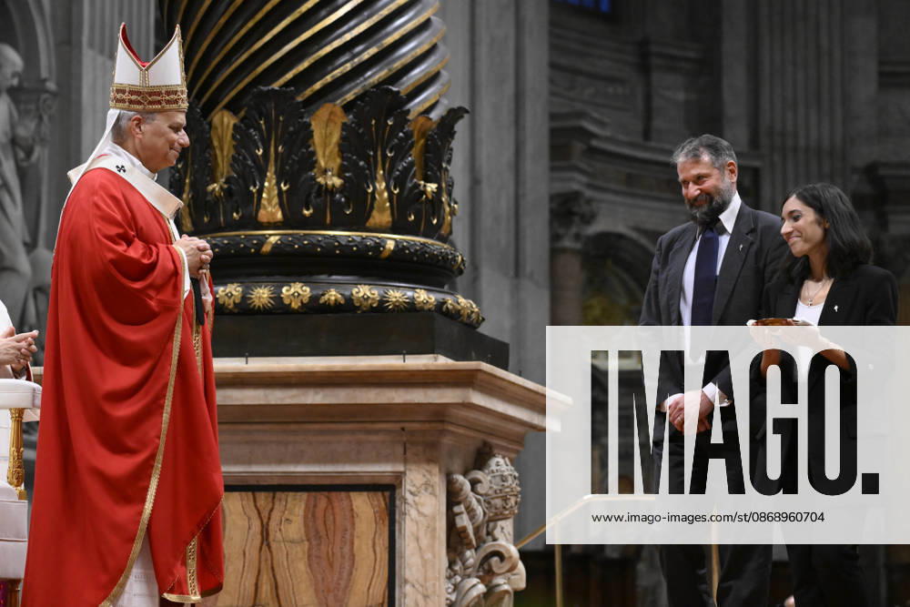 ITALY - POPE - VATICAN-2026 10 8 Italy, Rome, Vatican, 2026 10 8 Pope Leo XIV officiates the holy mass for the inauguration of the academic year of the pontifical universities at the St. Peter s Basilica in the Vatican. - NO BOOKS