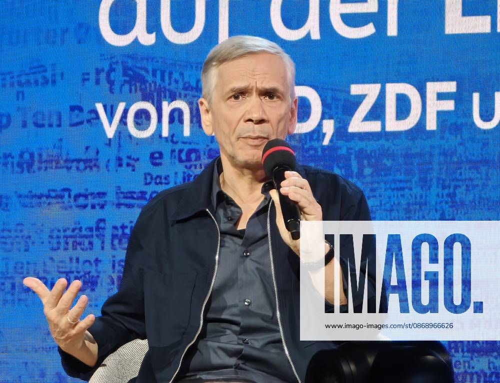 Frankfurt am Main, Frankfurt Book Fair 2026: Author Lutz Seiler presents his new book, *Das tickende Herz* KH