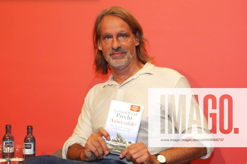 Frankfurt Book Fair, Frankfurt am Main, Germany The 78th Frankfurt Book Fair 2026, Day 2 The Frankfurt Book Fair is considered the world’s most important marketplace for print and digital content, as well as one of the year’s most significant cultural events for books. Photo by Richard David Precht, book title: *Auserzählt*
