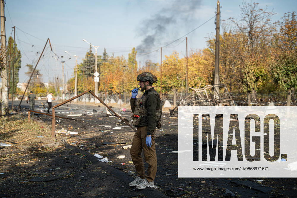 Russian Strike Hits Kramatorsk Buses A first responder speaks on a phone amid wreckage at the site of a Russian strike in Kramatorsk, Donetsk region, Ukraine, on October 8, 2026. Ukrainian authorities said a Russian guided bomb struck two scheduled passenger buses in Kramatorsk at about 10:00. At least 30 people were killed and at least 18 wounded, while Ukraine s State Emergency Service later reported 33 deaths; public transport in Kramatorsk and nearby Sloviansk was suspended after the attack. Kramatorsk Donetsk Ukraine