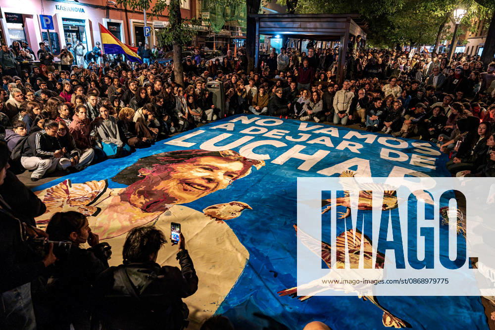 Thousands march in Madrid to honor Maricarmen Abascal after her death MADRID, SPAIN - OCTOBER 8: Thousands of people march through central Madrid to pay tribute to Maricarmen Abascal, an 87-year-old woman who died two weeks after being evicted from her home, where she had lived for more than 70 years in Madrid, Spain on October 8, 2026. Her eviction and subsequent death have sparked widespread protests across Spain, with demonstrators demanding stronger housing protections and action against the country s housing crisis. Diego Radames Anadolu Madrid Spain. Editorial use only. Please get in touch for any other usage.
