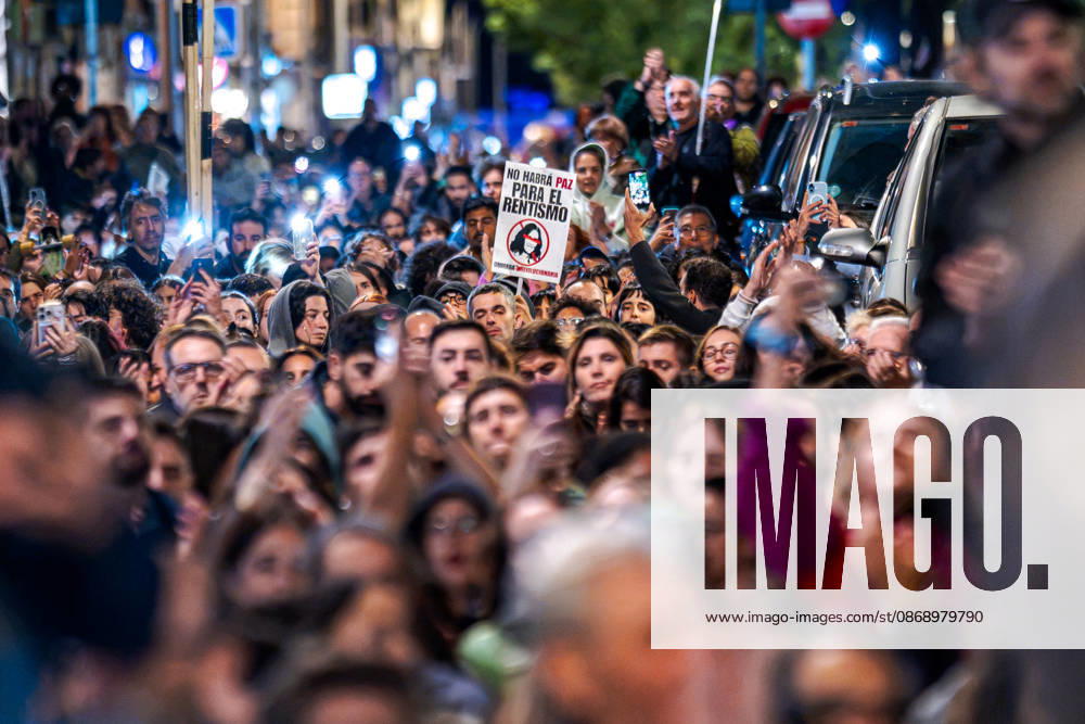 Thousands march in Madrid to honor Maricarmen Abascal after her death MADRID, SPAIN - OCTOBER 8: Thousands of people march through central Madrid to pay tribute to Maricarmen Abascal, an 87-year-old woman who died two weeks after being evicted from her home, where she had lived for more than 70 years in Madrid, Spain on October 8, 2026. Her eviction and subsequent death have sparked widespread protests across Spain, with demonstrators demanding stronger housing protections and action against the country s housing crisis. Diego Radames Anadolu Madrid Spain. Editorial use only. Please get in touch for any other usage.