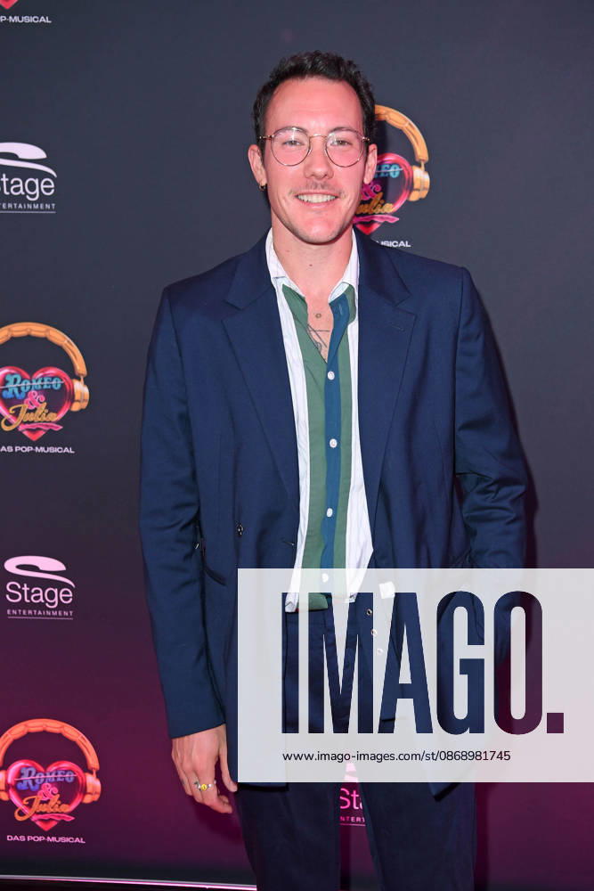Brix Schaumburg at the JULIA MUSICAL PREMIERE at the Stage Palladium Theater in Stuttgart on October 8, 2026