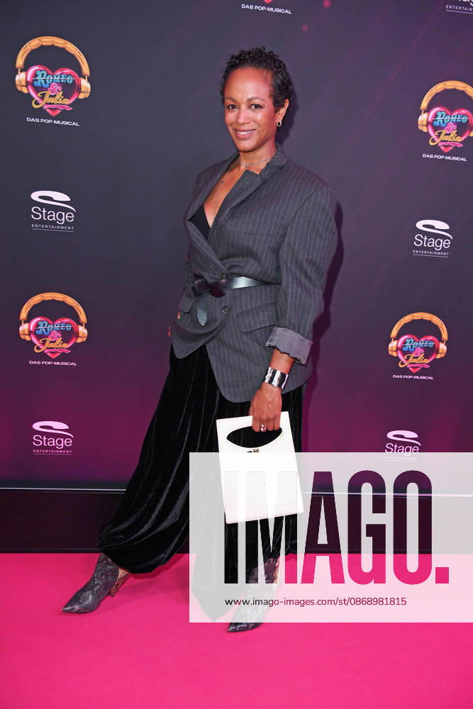 Milka Loff Fernandes at the JULIA MUSICAL PREMIERE at the Stage Palladium Theater in Stuttgart on October 8, 2026