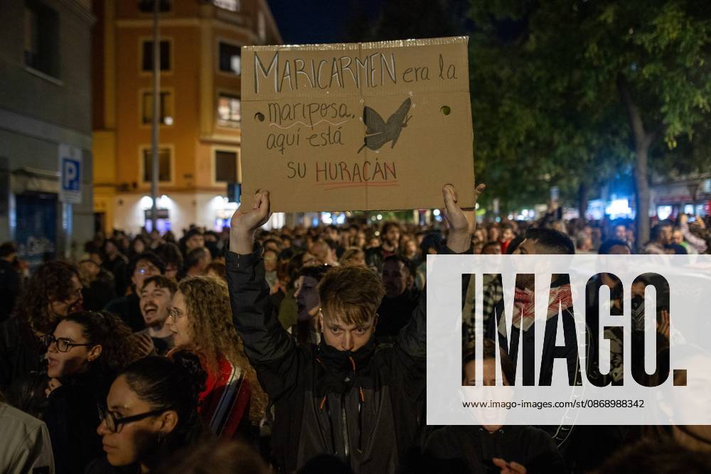 March in memory of Maricarmen in Madrid, Spain - 8 Oct 2026 Demonstrators carry banners during a rally in Madrid A march is making its way through the streets of Madrid, traveling from Puerta del Sol to the former home of Maricarmen Abascal—the 87-year-old woman who passed away 24 hours ago and whose eviction sparked a wave of citizen mobilization regarding the housing crisis. Madrid Spain