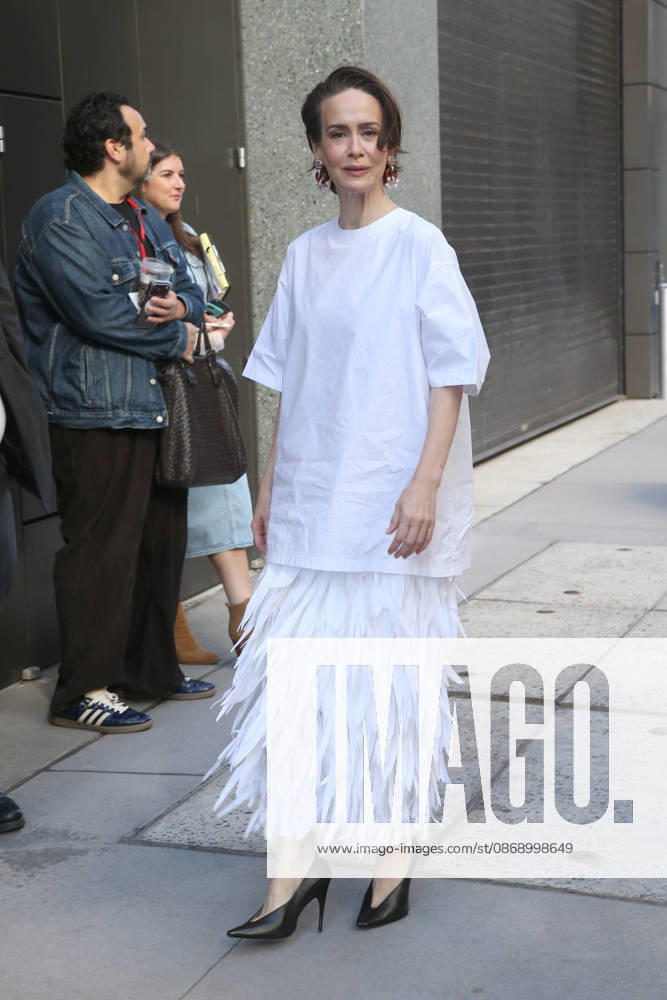 SARAH PAULSON arrives at ABC Studios New York USA - ZUMAh16_ 20261008_zaf_h16_055