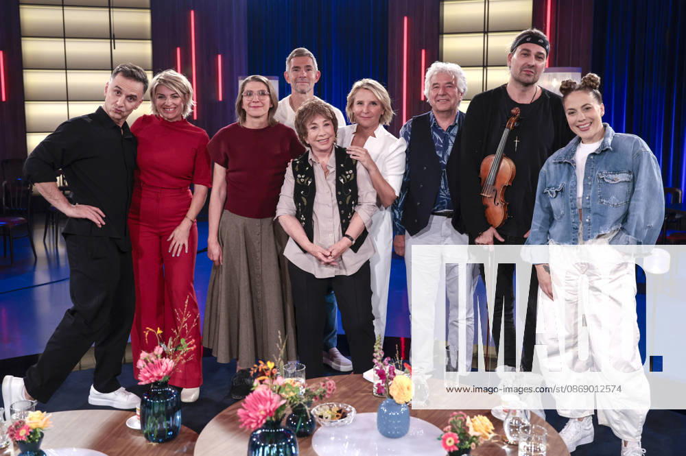 Özcan Cosar, Sabine Heinrich, Ronja Schnabel, Micky Beisenherz, Elfie Donnelly, Susan Link, Ronald Schnabel, David Garrett, and LaFee during the taping of the WDR talk show Kölner Treff at WDR Studio BS 3 in Cologne, October 8, 2026 Foto:xR.xSchmiegeltx xFuturexImagex koelner_treff0810_6001
